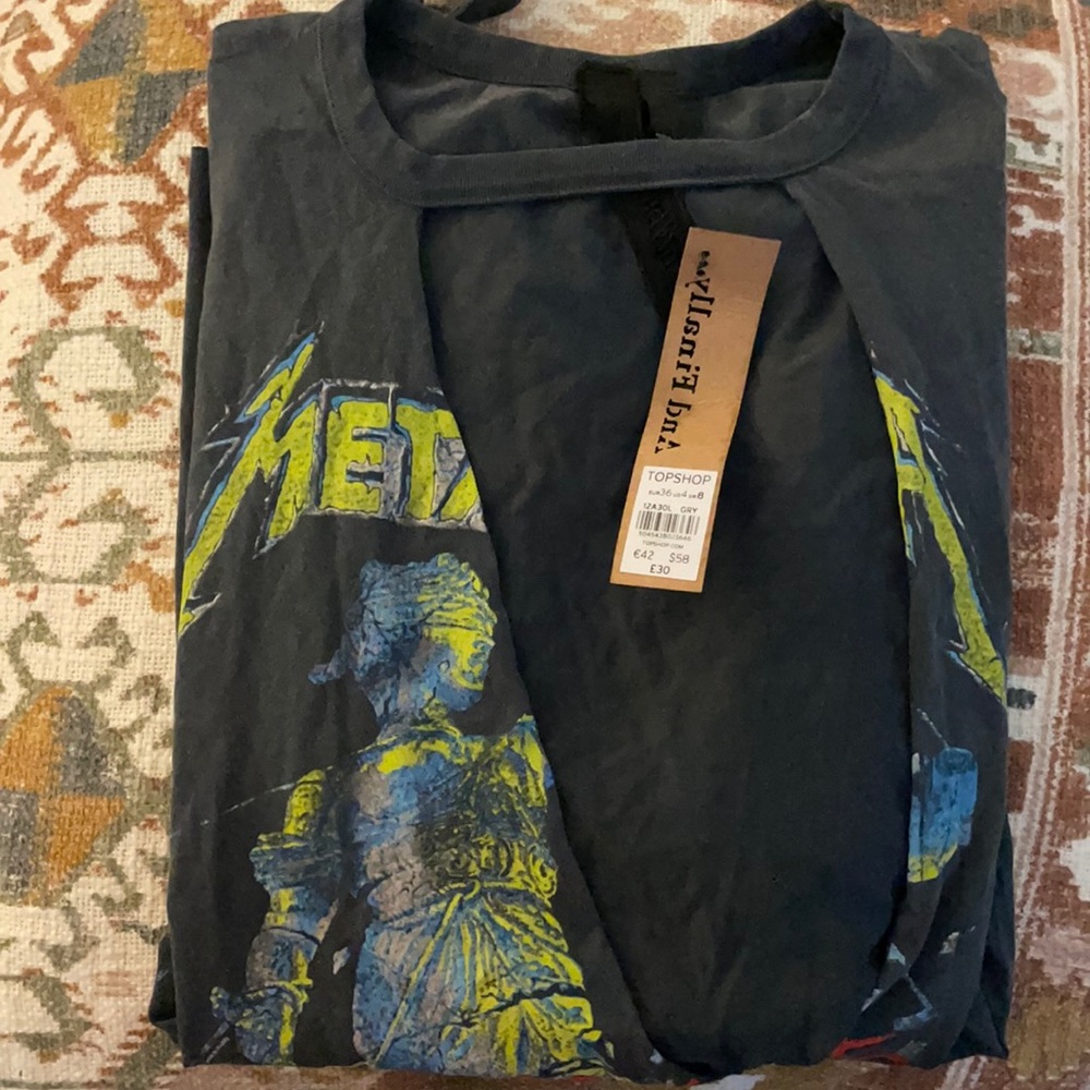 Distressed metalica tee